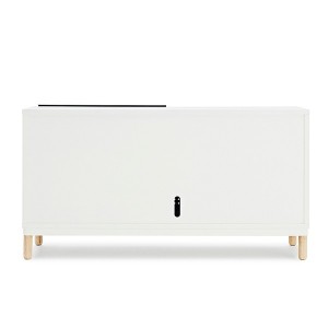 parte de atrás Aparador Kabino Sideboard color blanco de Normann Copenhagen.