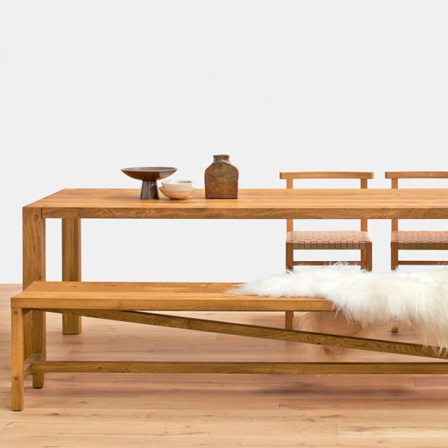 Ambiente Mesa Holborn en madera de roble aceitado de E15. Disponible en Moisés Showroom