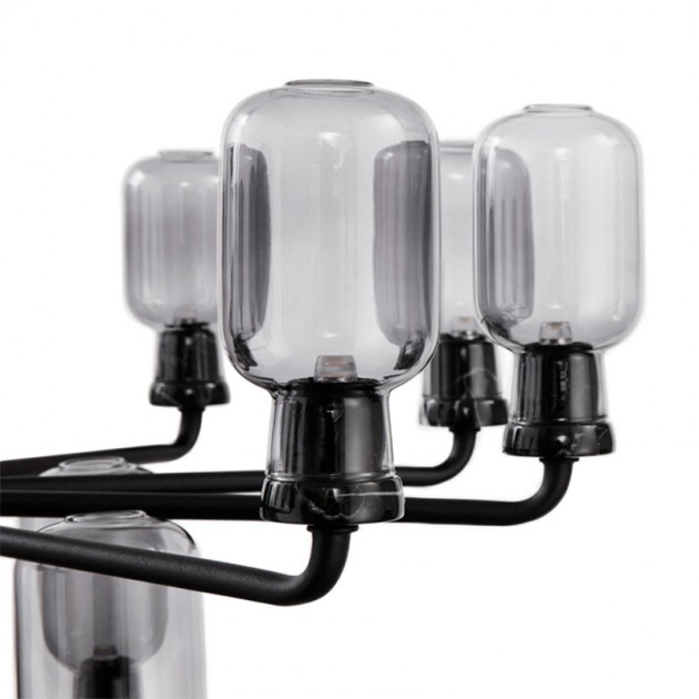 detalle bombillas lámpara amp Chandelier pequeña color negro de Normann copenhagen.