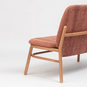 Respaldo sillón doble Lana madera respaldo alto de Ondarreta en Moises Showroom