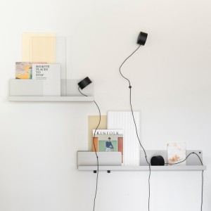 Lámpara Post Wall Lamp de Muuto en Moises Showroom