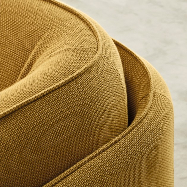 Butaca Numeral diseñada por Arnau Ryena para Trébol Mobiliario detalle tapizado