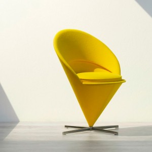 Cone Chair amarillo de Vitra en Moises Showroom